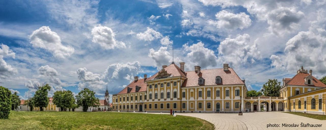 Vila Rosa Vukovar Bed & Breakfast Exterior foto